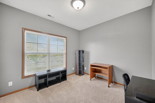 2702 NE Oak Drive 8, Ankeny, IA 50021
