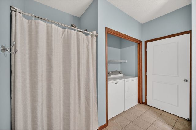 2702 NE Oak Drive 8, Ankeny, IA 50021