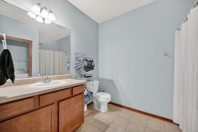 2702 NE Oak Drive 8, Ankeny, IA 50021