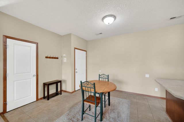 2702 NE Oak Drive 8, Ankeny, IA 50021