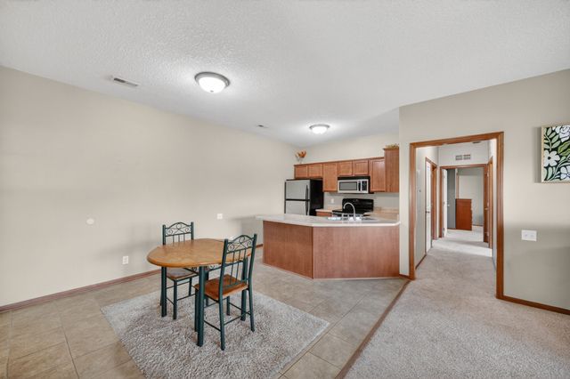 2702 NE Oak Drive 8, Ankeny, IA 50021