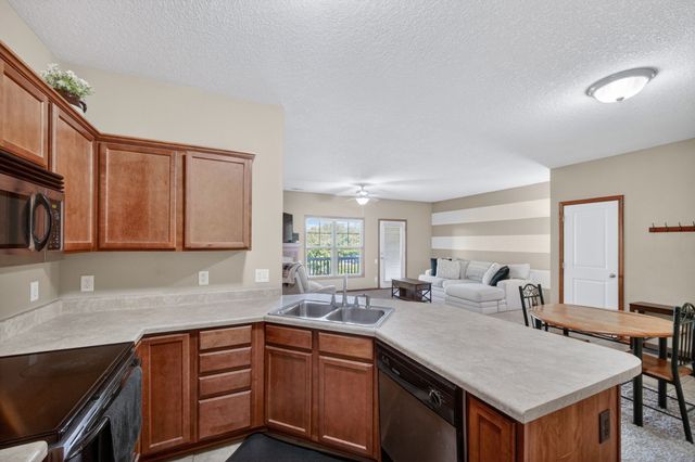 2702 NE Oak Drive 8, Ankeny, IA 50021