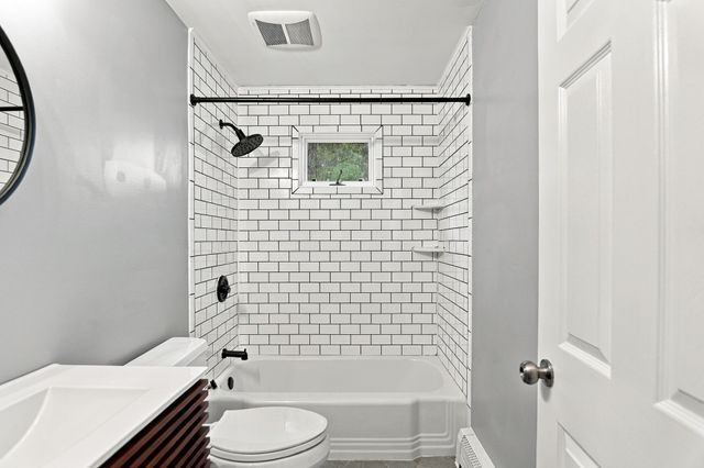 7 Earl Rd, Plymouth, MA 02360
