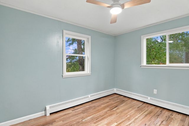 7 Earl Rd, Plymouth, MA 02360