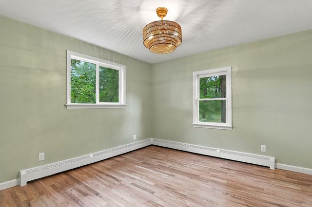 7 Earl Rd, Plymouth, MA 02360