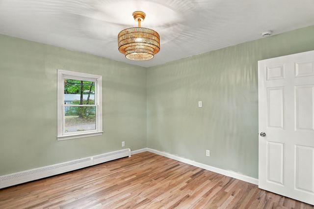 7 Earl Rd, Plymouth, MA 02360