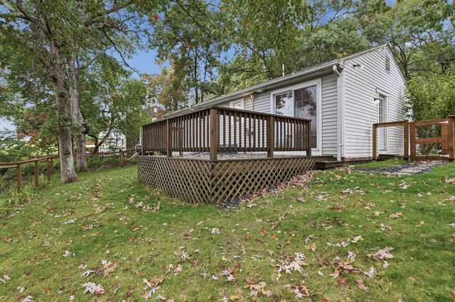 7 Earl Rd, Plymouth, MA 02360