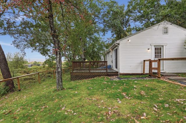 7 Earl Rd, Plymouth, MA 02360