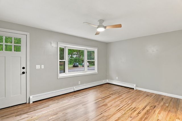 7 Earl Rd, Plymouth, MA 02360