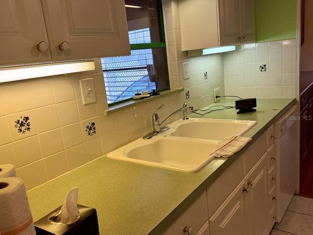 8144 RIDGE DALE AVENUE, Brooksville, FL 34613