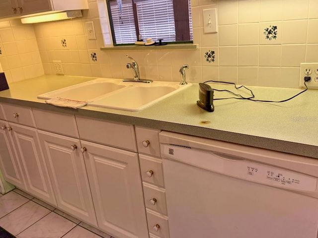 8144 RIDGE DALE AVENUE, Brooksville, FL 34613