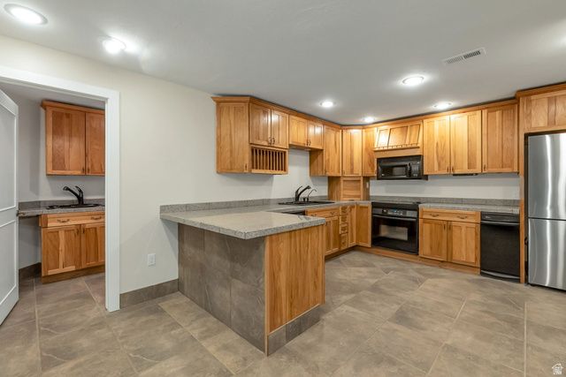 1007 E EAGLEWOOD DR, North Salt Lake, UT 84054