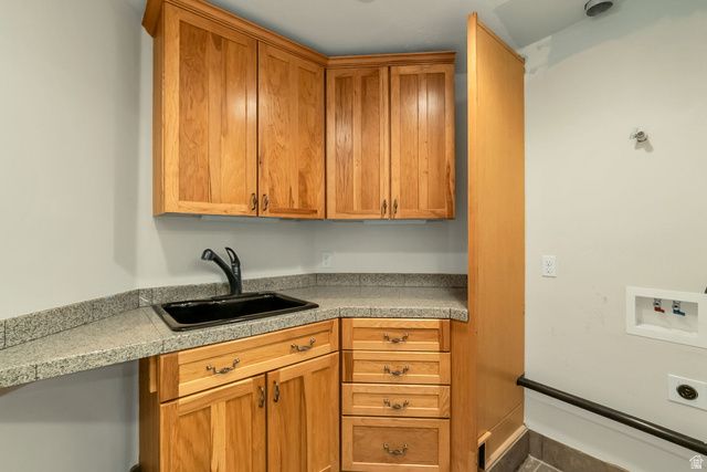 1007 E EAGLEWOOD DR, North Salt Lake, UT 84054