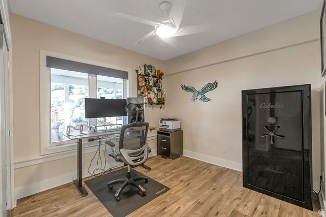 1007 E EAGLEWOOD DR, North Salt Lake, UT 84054