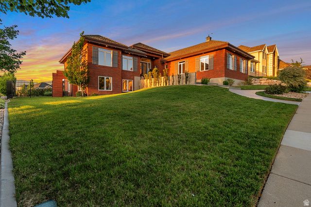 1007 E EAGLEWOOD DR, North Salt Lake, UT 84054