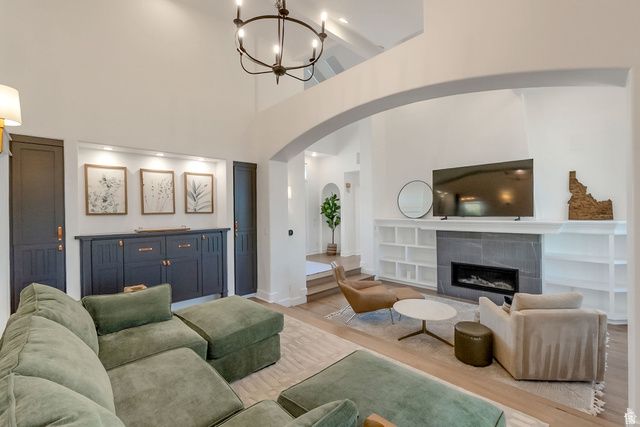 1007 E EAGLEWOOD DR, North Salt Lake, UT 84054