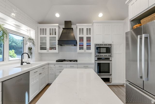 1007 E EAGLEWOOD DR, North Salt Lake, UT 84054