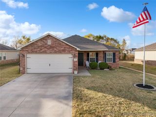 23132 S Jewell Drive, Claremore, OK 74019