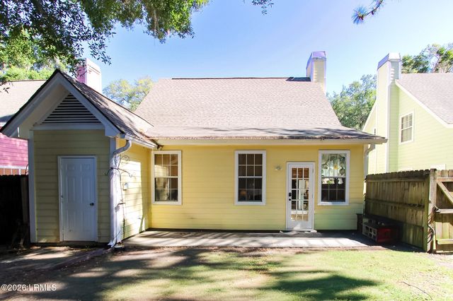 10 Mariners Court, Port Royal, SC 29935