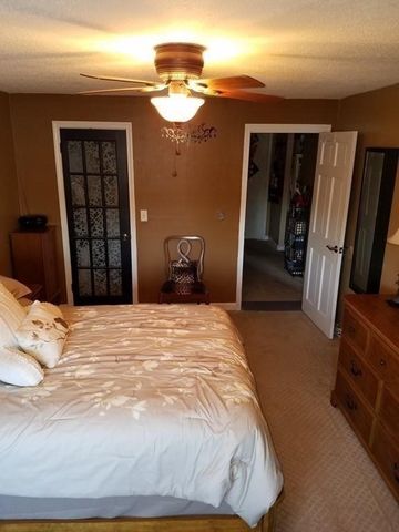 139 King Street 204, Franklin, MA 02038