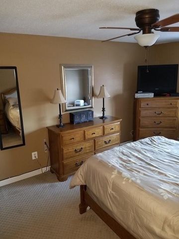 139 King Street 204, Franklin, MA 02038