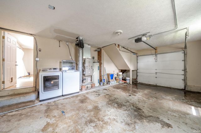 1609 S Irvington Drive, Yorktown, IN 47396