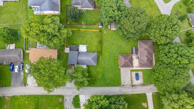 1609 S Irvington Drive, Yorktown, IN 47396