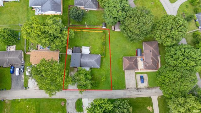 1609 S Irvington Drive, Yorktown, IN 47396