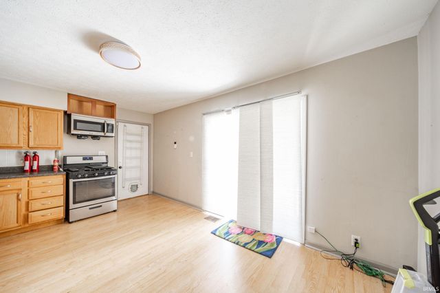 1609 S Irvington Drive, Yorktown, IN 47396