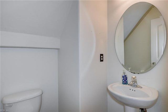 1673 Briarfield RD, Hampton, VA 23669