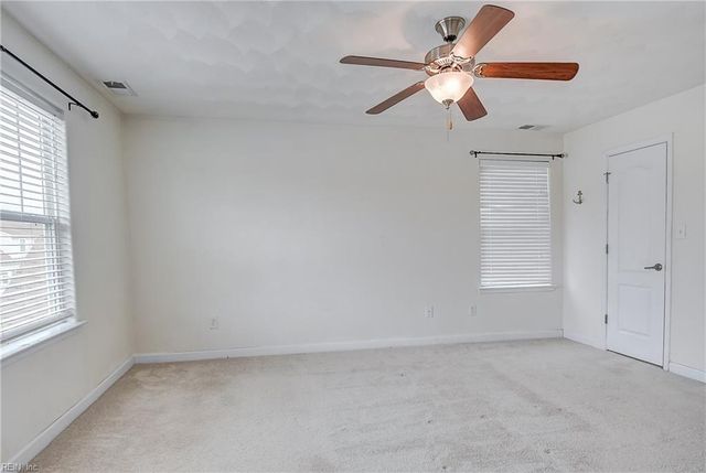 1673 Briarfield RD, Hampton, VA 23669