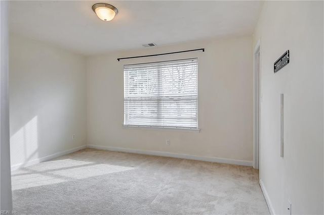 1673 Briarfield RD, Hampton, VA 23669