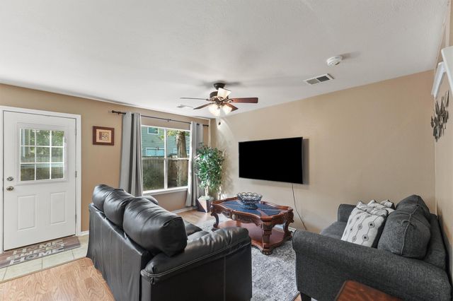 195 S Walden Elms Circle, The Woodlands, TX 77382