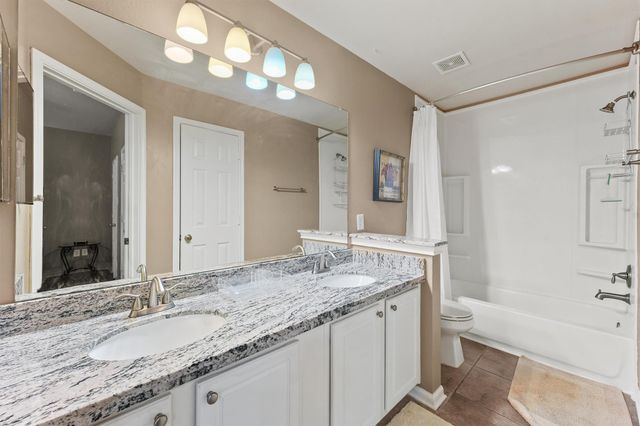 195 S Walden Elms Circle, The Woodlands, TX 77382