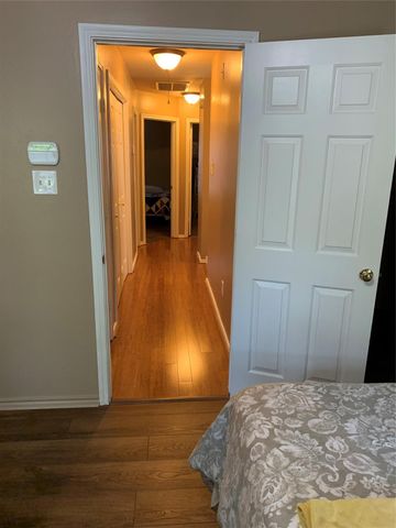 195 S Walden Elms Circle, The Woodlands, TX 77382