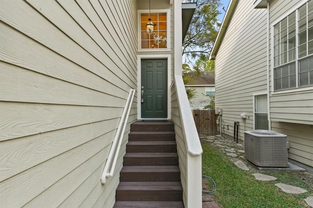 195 S Walden Elms Circle, The Woodlands, TX 77382