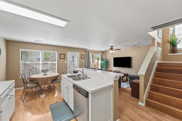 195 S Walden Elms Circle, The Woodlands, TX 77382