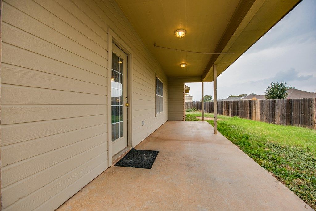 Image 38 of property listing at 5806 Lyndhurst Dr, San Angelo, TX 76901