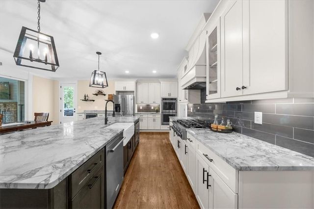 7560 Crestline Drive, Dawsonville, GA 30534