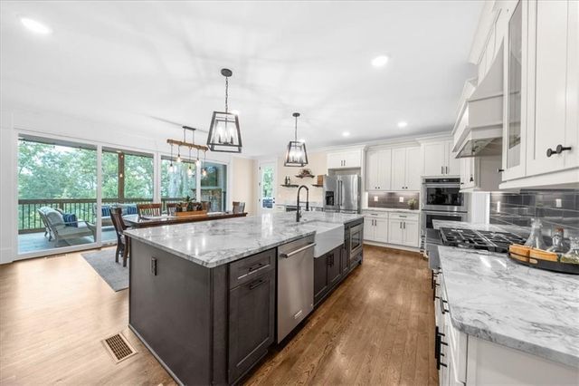 7560 Crestline Drive, Dawsonville, GA 30534