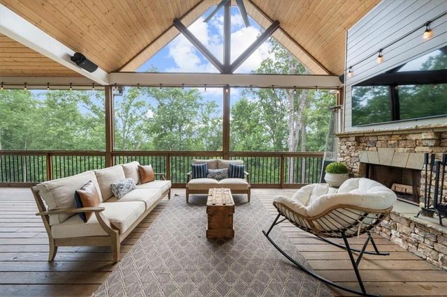 7560 Crestline Drive, Dawsonville, GA 30534