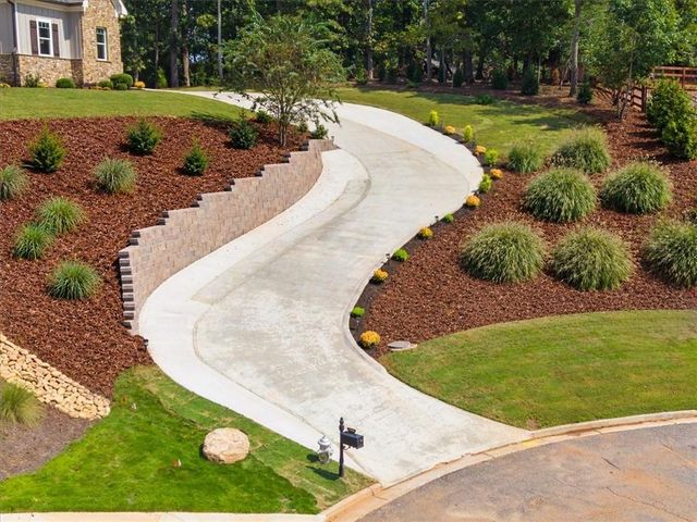 7560 Crestline Drive, Dawsonville, GA 30534
