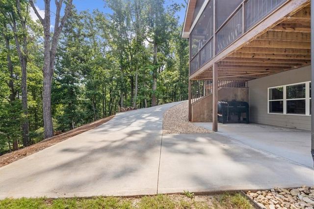 7560 Crestline Drive, Dawsonville, GA 30534