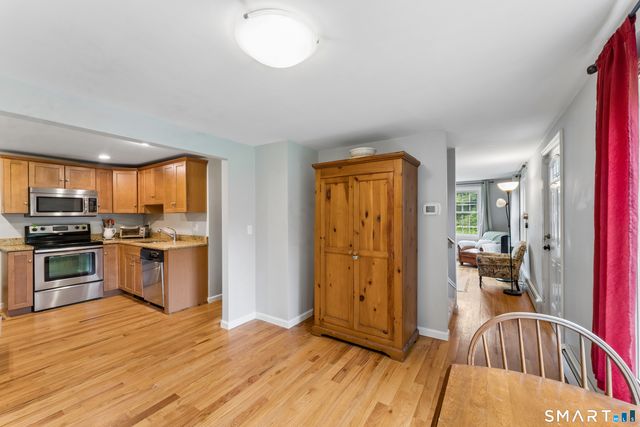 29 Poverty Hollow Road, Newtown, CT 06470