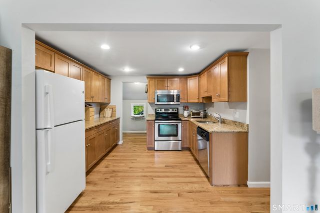 29 Poverty Hollow Road, Newtown, CT 06470