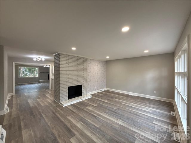 2745 Dogwood Avenue, Charlotte, NC 28206