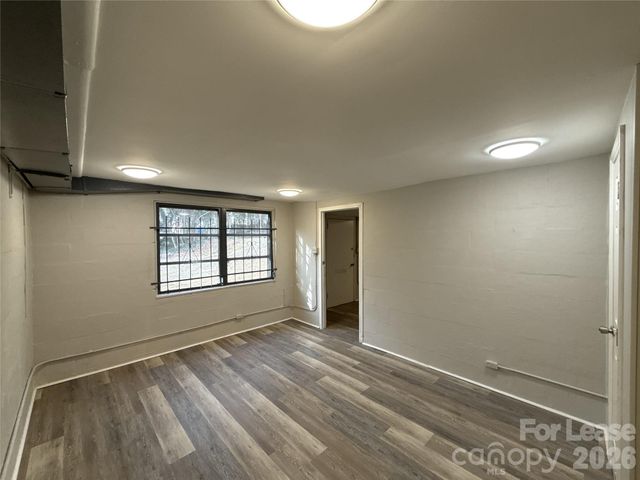 2745 Dogwood Avenue, Charlotte, NC 28206