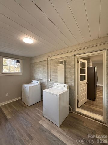 2745 Dogwood Avenue, Charlotte, NC 28206