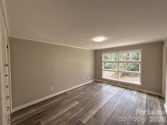 2745 Dogwood Avenue, Charlotte, NC 28206