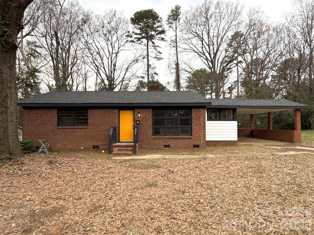 2745 Dogwood Avenue, Charlotte, NC 28206